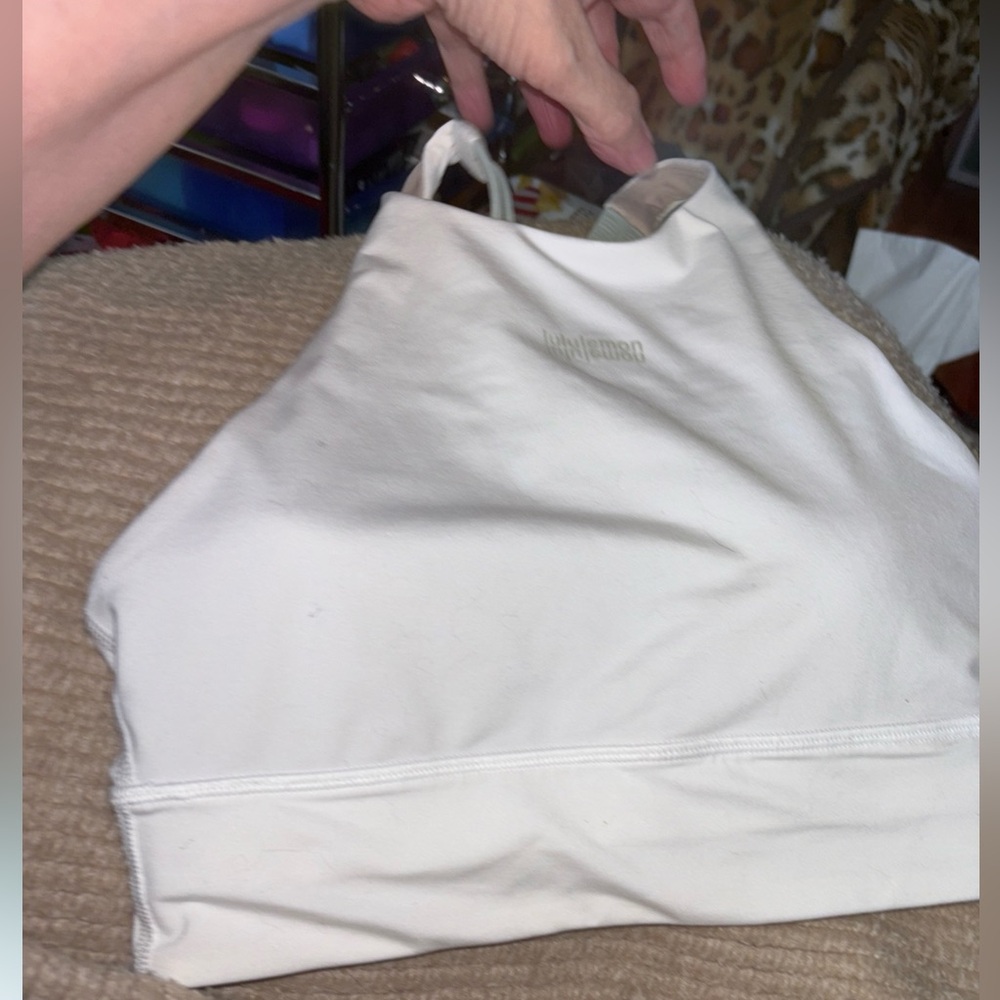 Lululemon Energy Longline White Sports Bra With Sage Straps Remov. pads  Size 4